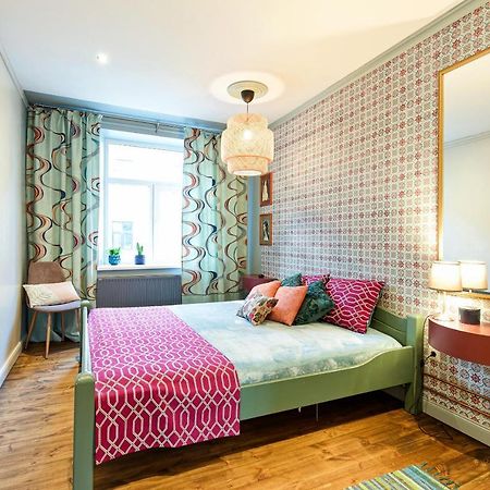 Self Check In Miera Art Apartment Riga Ngoại thất bức ảnh