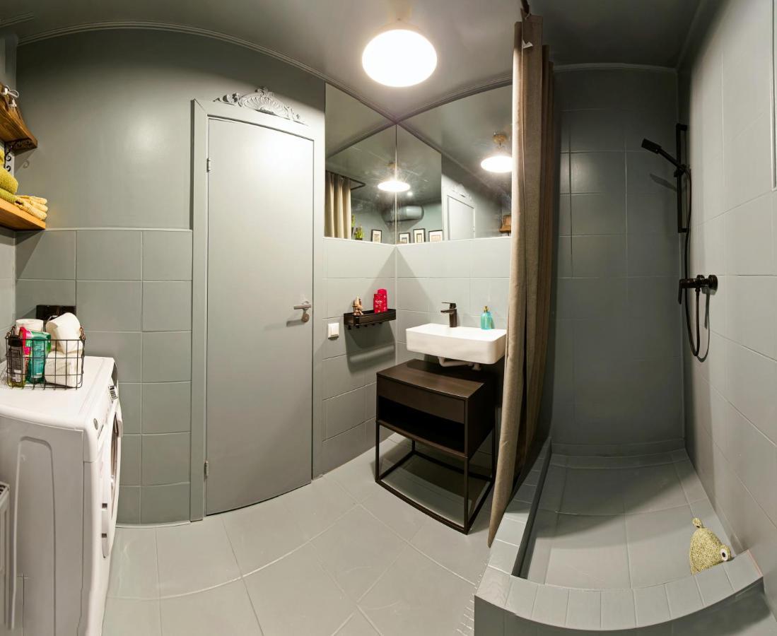 Self Check In Miera Art Apartment Riga Ngoại thất bức ảnh