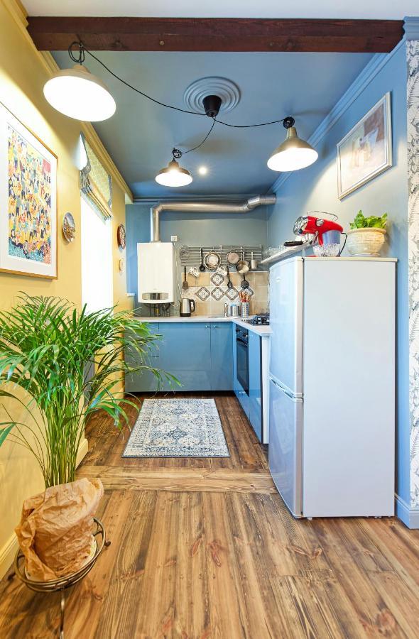 Self Check In Miera Art Apartment Riga Ngoại thất bức ảnh